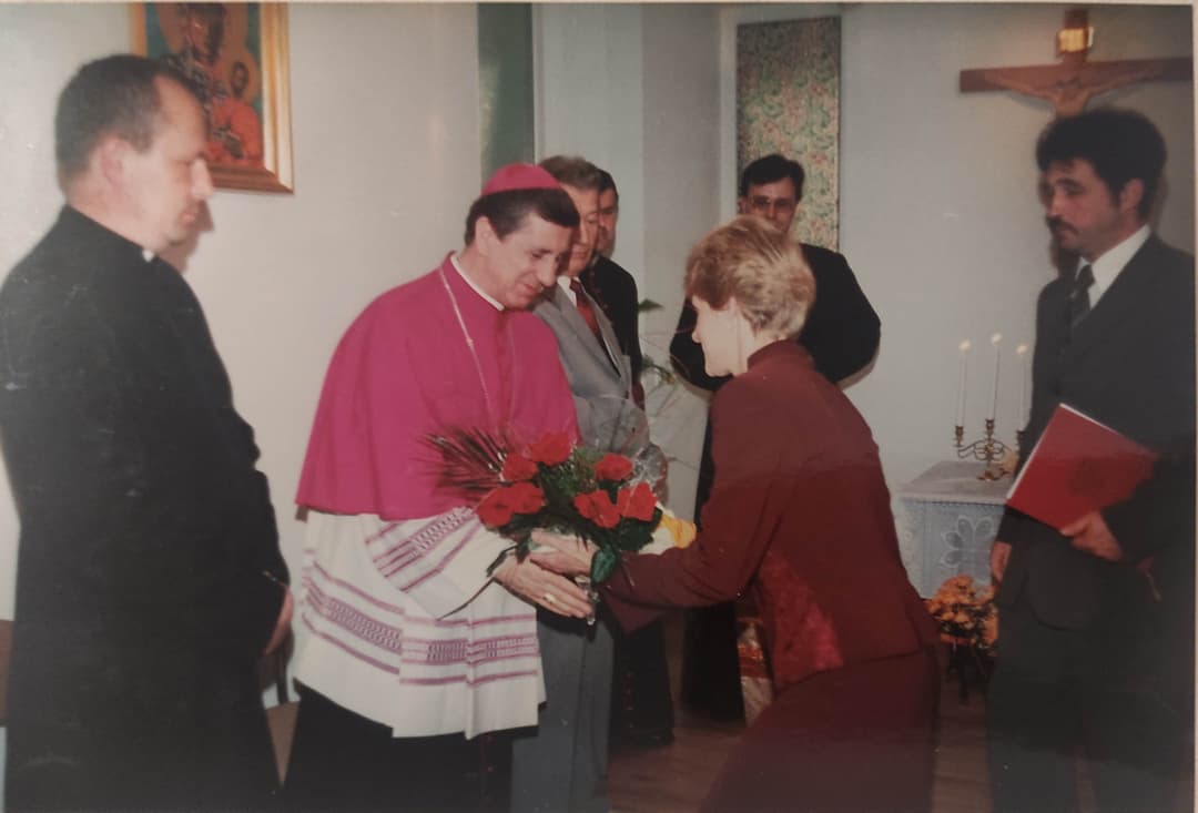 Zdjęcie opisujące Odsłonięcie tablicy pamiątkowej ku czci Sługi Bożego Biskupa Sandomierskiego Piotra Gołębowskiego