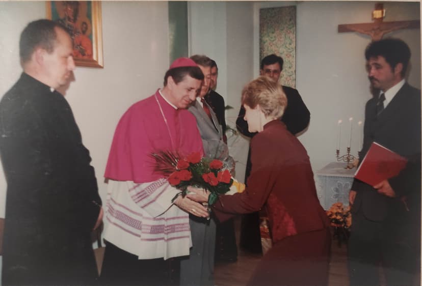 Zdjęcie opisujące wydarzenie Odsłonięcie tablicy pamiątkowej ku czci Sługi Bożego Biskupa Sandomierskiego Piotra Gołębowskiego