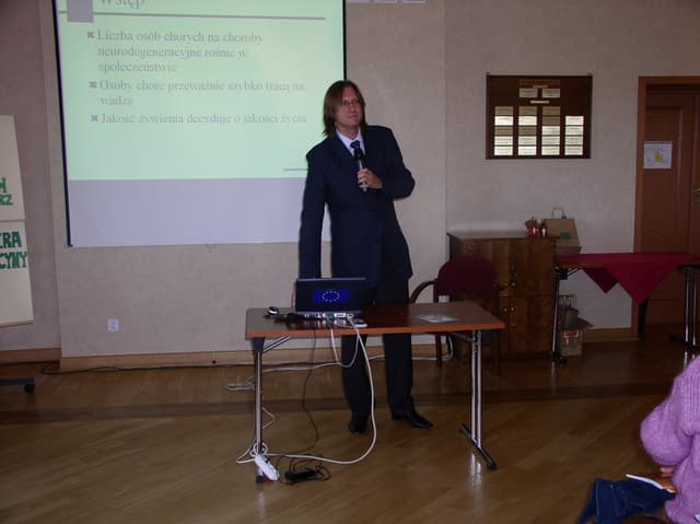 Zdjęcie 3 galerii z wydarzenia Stowarzyszenie na Rzecz Osób z Chorobą Alzheimera w Koprzywnicy organizatorem IX Zjazdu Organizacji i Stowarzyszeń Alzheimerowskich w Polsce.