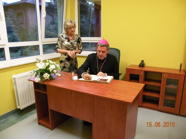 Zdjęcie 6 galerii z wydarzenia Poświęcenie obrazu św. Walentego przez biskupa Krzysztofa Nitkiewicza
